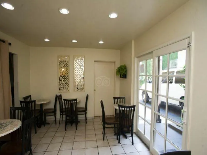 Del Sol Inn Anaheim 2*,
